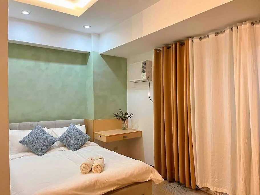 Venice Luxury Residence Linked To Venice Mall, Nr Naia Manila