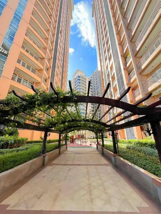 Apartment Venice Luxury Residence Linked To Venice Mall, Nr Naia Manila Philippines
